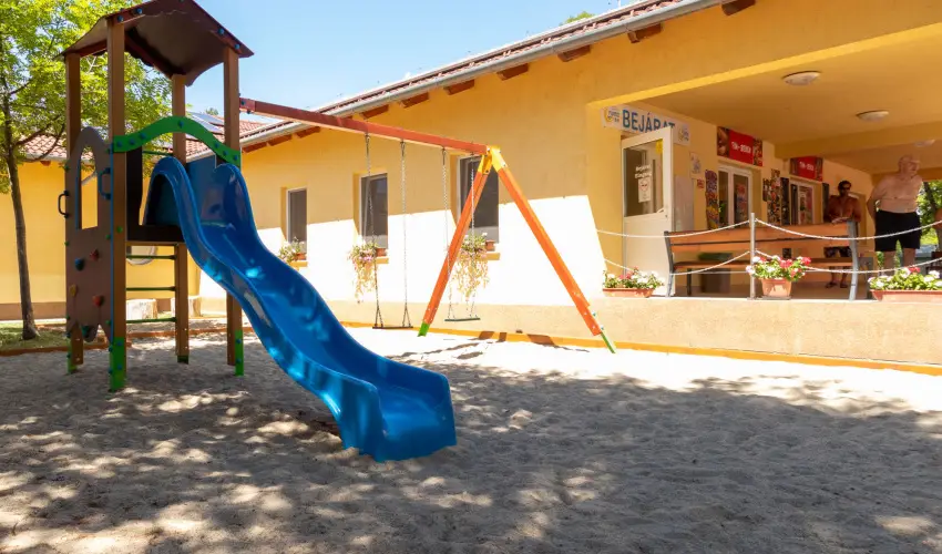 Hotel Imperial Gygyszll Kiskrs - Mjus 1.