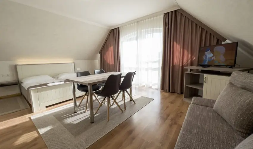 Jrja Panzi Hajdszoboszl - Mjus 1.