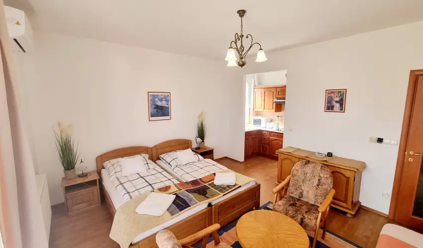 Jkai sor II. Apartman Hajdszoboszl - Mjus 1. (min. 2 j)