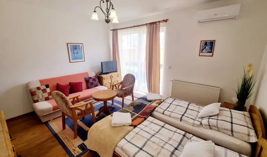 Jkai sor II. Apartman Hajdszoboszl - Mjus 1. (min. 2 j)