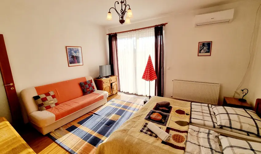 Jkai sor II. Apartman Hajdszoboszl - Mjus 1. (min. 2 j)