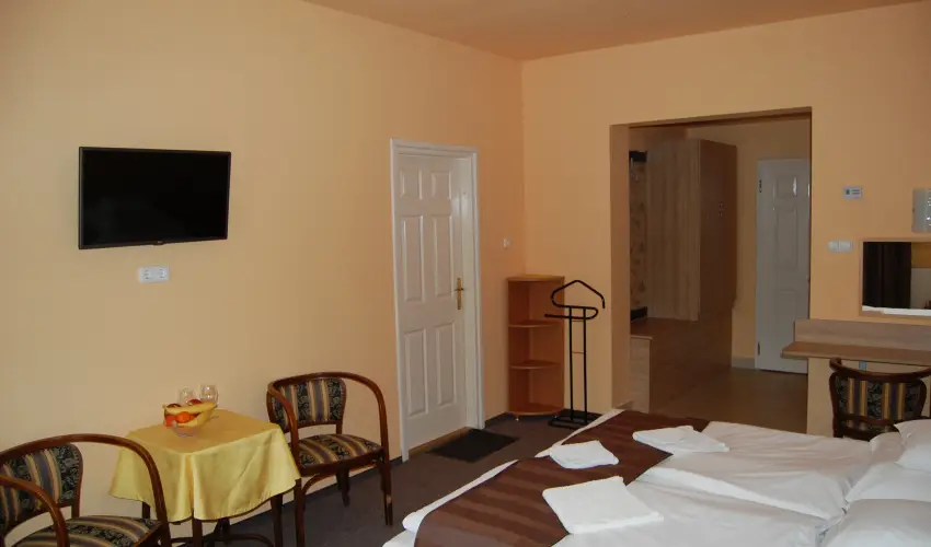 Judit Panzi Tapolca-Gyulakeszi - Mjus 1. (min. 2 j)