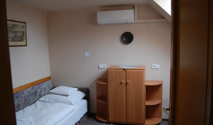 Judit Panzi Tapolca-Gyulakeszi - Mjus 1. (min. 2 j)