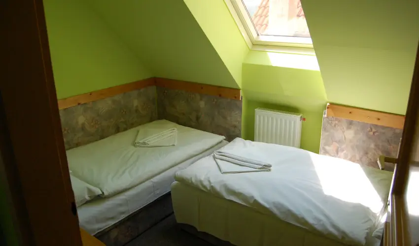 Judit Panzi Tapolca-Gyulakeszi - Mjus 1. (min. 2 j)