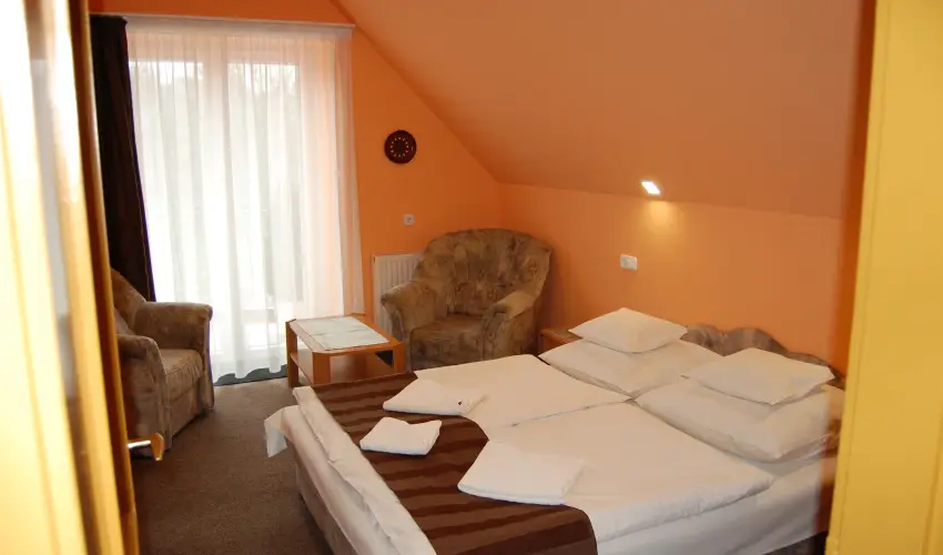 Judit Panzi Tapolca-Gyulakeszi - Mjus 1. (min. 2 j)