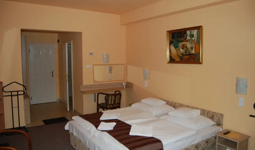 Judit Panzi Tapolca-Gyulakeszi - Mjus 1. (min. 2 j)