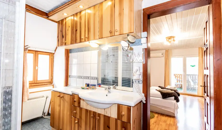 Kaktusz Villa H�v�z - M�jus 1. (min. 2 �j)