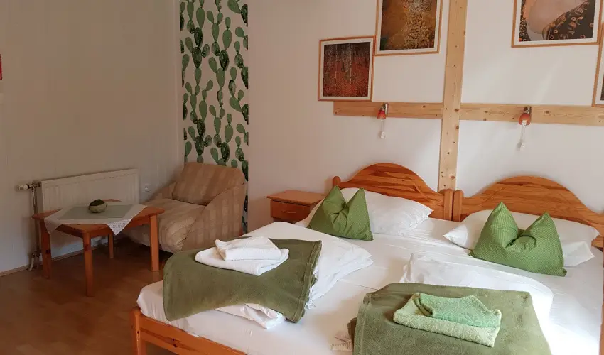 Kaktusz Villa H�v�z - M�jus 1. (min. 2 �j)