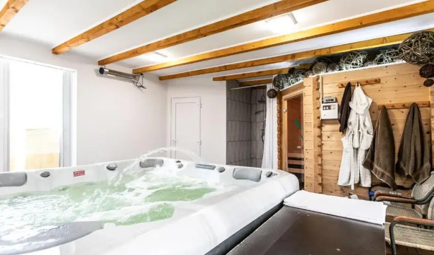 Kaktusz Villa H�v�z - M�jus 1. (min. 2 �j)