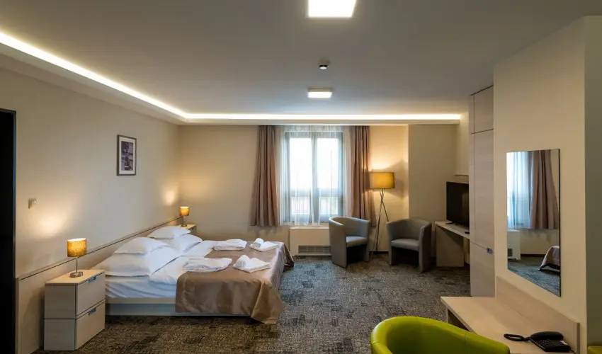 Hotel Kamilla Balmaz�jv�ros - M�jus 1. (min. 2 �j)