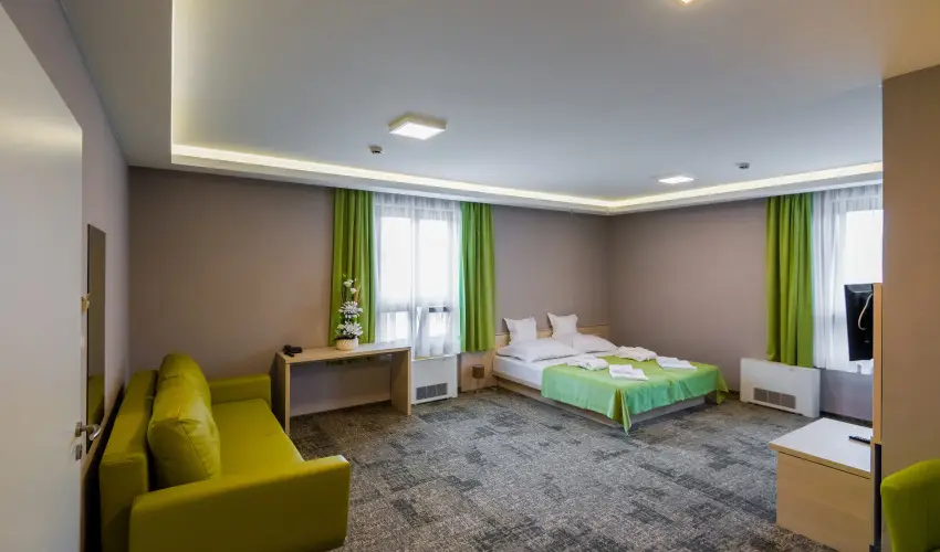 Hotel Kamilla Balmaz�jv�ros - M�jus 1. (min. 2 �j)