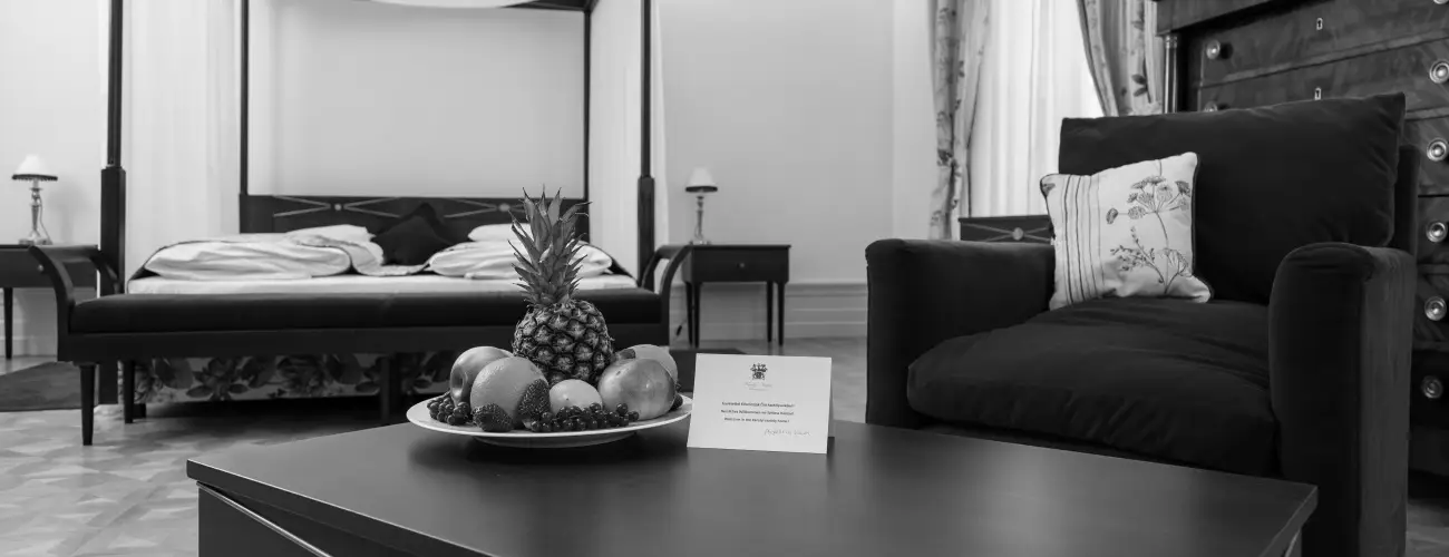 Krolyi Kastly Hotel & Restaurant  Fehrvrcsurg - Mjus 1. 