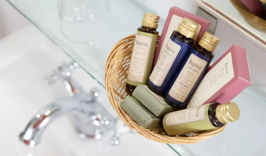 Krolyi Kastly Hotel & Restaurant  Fehrvrcsurg - Mjus 1. - specilis elrefizetssel