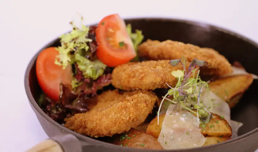 Krolyi Kastly Hotel & Restaurant  Fehrvrcsurg - Mjus 1. - specilis elrefizetssel