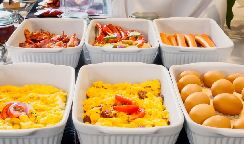 Krolyi Kastly Hotel & Restaurant  Fehrvrcsurg - Mjus 1. - specilis elrefizetssel