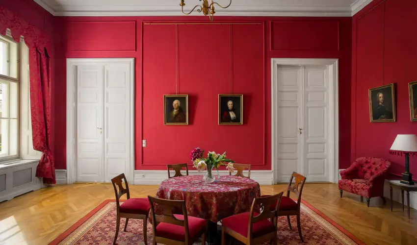 Krolyi Kastly Hotel & Restaurant  Fehrvrcsurg - Mjus 1. - specilis elrefizetssel