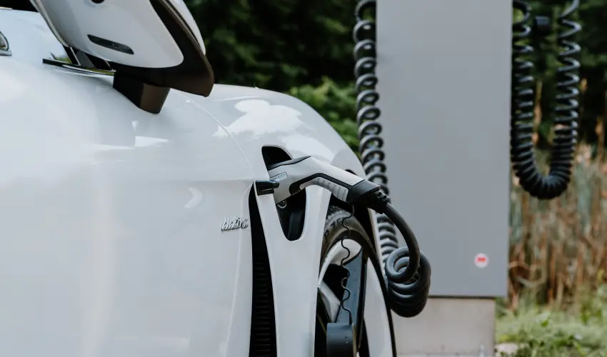 Kastlyhotel Sasvr Pardsasvr - Mjus 1. (min. 2 j)