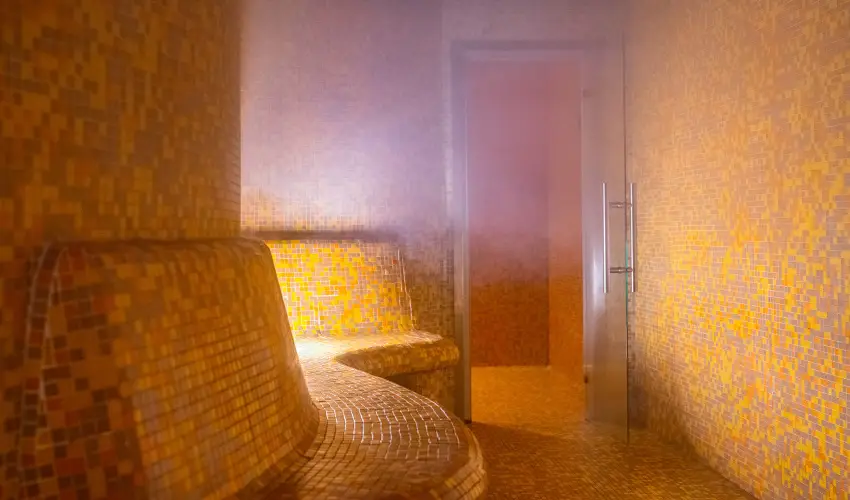 Kastlyhotel Sasvr Pardsasvr - Mjus 1. (min. 2 j)