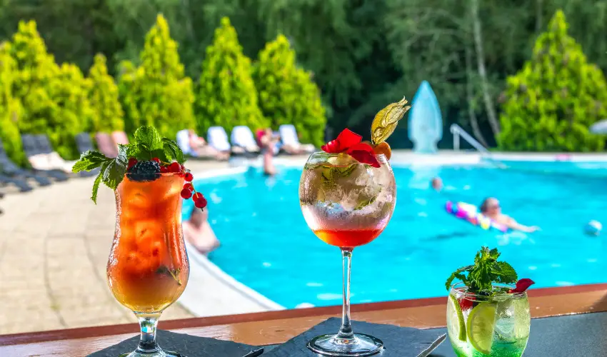 Kastlyhotel Sasvr Pardsasvr - Mjus 1. (min. 2 j)