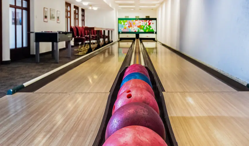 Kastlyhotel Sasvr Pardsasvr - Mjus 1. (min. 2 j)