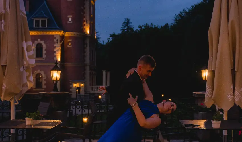 Kastlyhotel Sasvr Pardsasvr - Mjus 1. (min. 2 j)