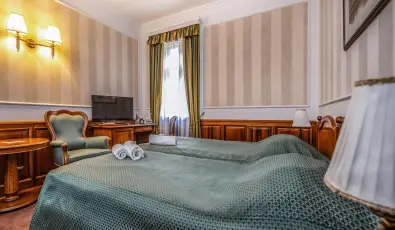 Kastlyhotel Sasvr Pardsasvr