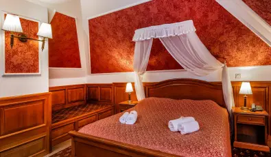 Kastlyhotel Sasvr Pardsasvr