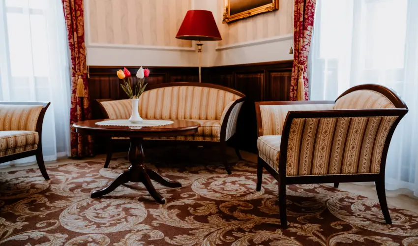 Kastlyhotel Sasvr Pardsasvr - Mjus 1. (min. 2 j)