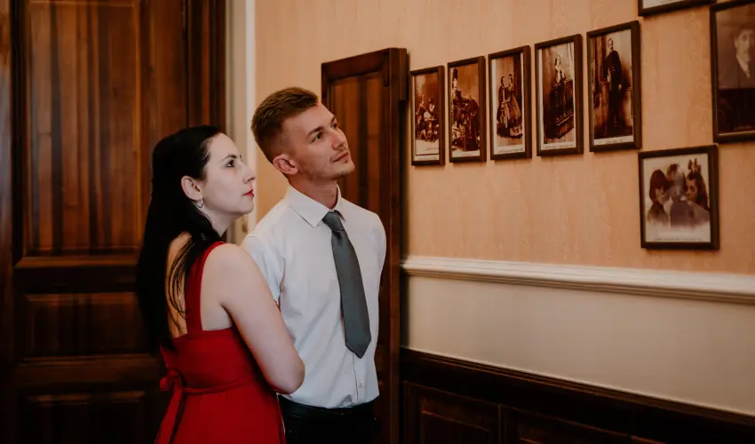 Kastlyhotel Sasvr Pardsasvr - Mjus 1. (min. 2 j)