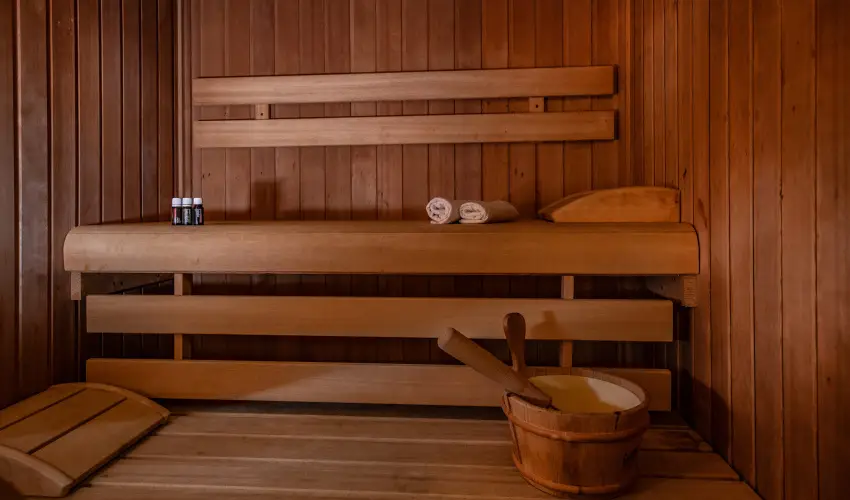 Kastlyhotel Sasvr Pardsasvr - Mjus 1. (min. 2 j)