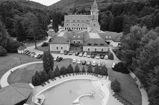 Kast�lyhotel Sasv�r - M�jus 1. (min. 2 �j)