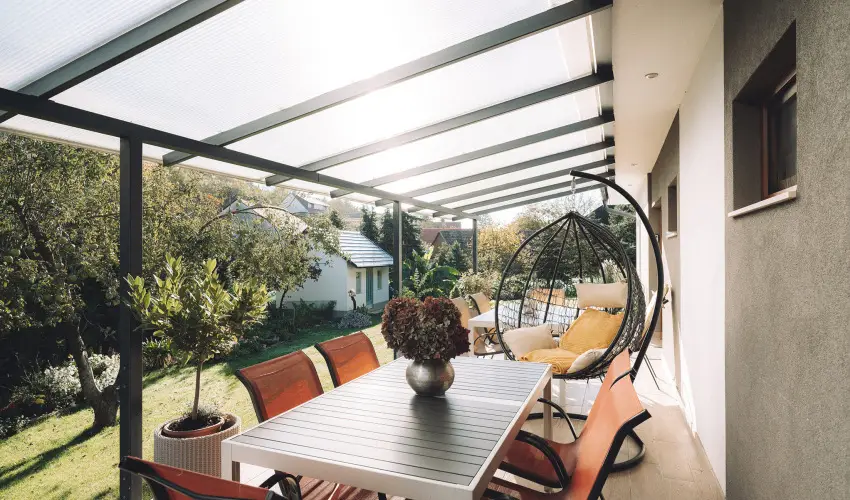 Kat�ng Vend�gh�z Tardos - M�jus 1. (min. 2 �j)