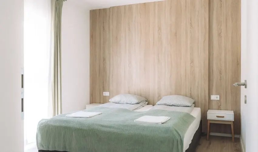 Kat�ng Vend�gh�z Tardos - M�jus 1. (min. 2 �j)