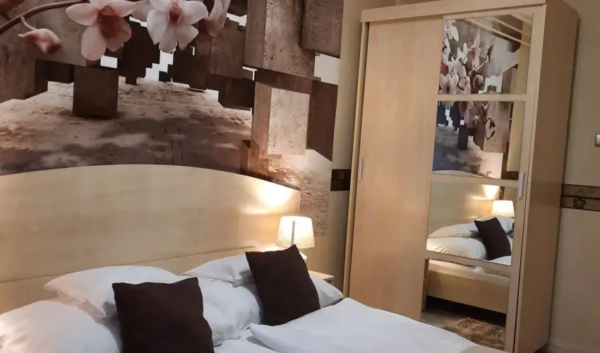 Kk Laguna Wellness Apartmanok Egerszalk - Mjus 1.