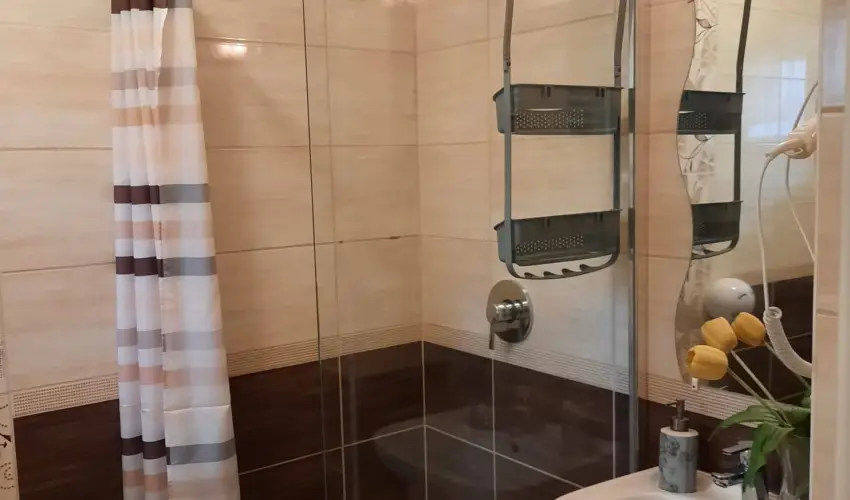 Kk Laguna Wellness Apartmanok Egerszalk - Mjus 1.