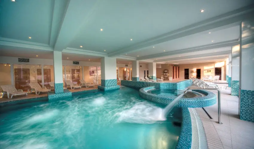 Kt Korona Konferencia & Wellness Hotel Balatonszrsz - Mjus 1.