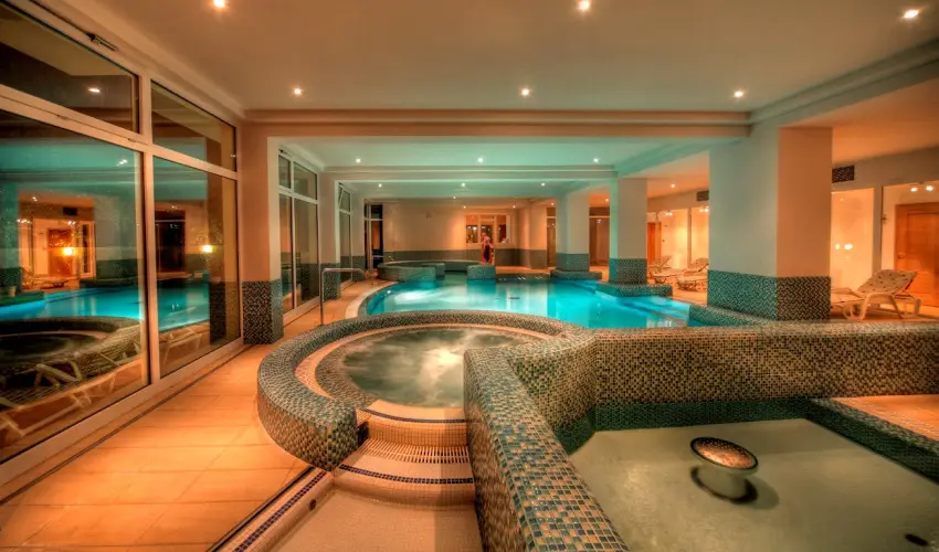 Kt Korona Konferencia & Wellness Hotel Balatonszrsz - Mjus 1.