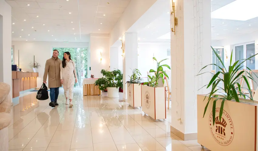 Kt Korona Konferencia & Wellness Hotel Balatonszrsz - Mjus 1.