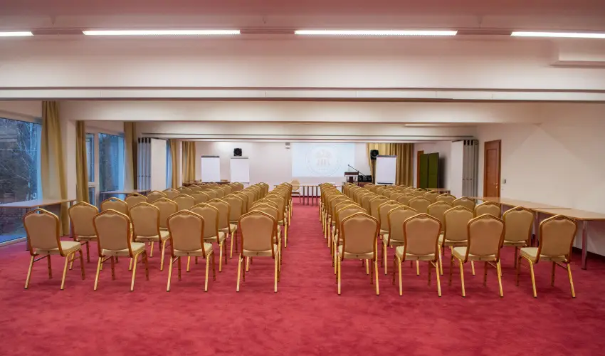 Kt Korona Konferencia & Wellness Hotel Balatonszrsz - Mjus 1.