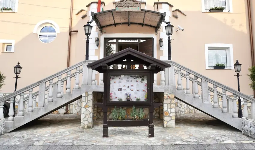 Kikelet Club Hotel Miskolctapolca - M�jus 1.