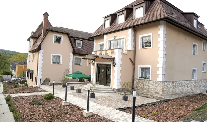 Kikelet Club Hotel Miskolctapolca - M�jus 1.