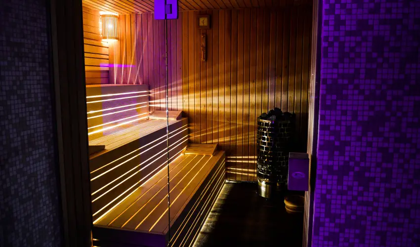 Kkapu Vadszkastly s Hotel & Apartments Nagyhuta - Mjus 1. (min. 2 j)