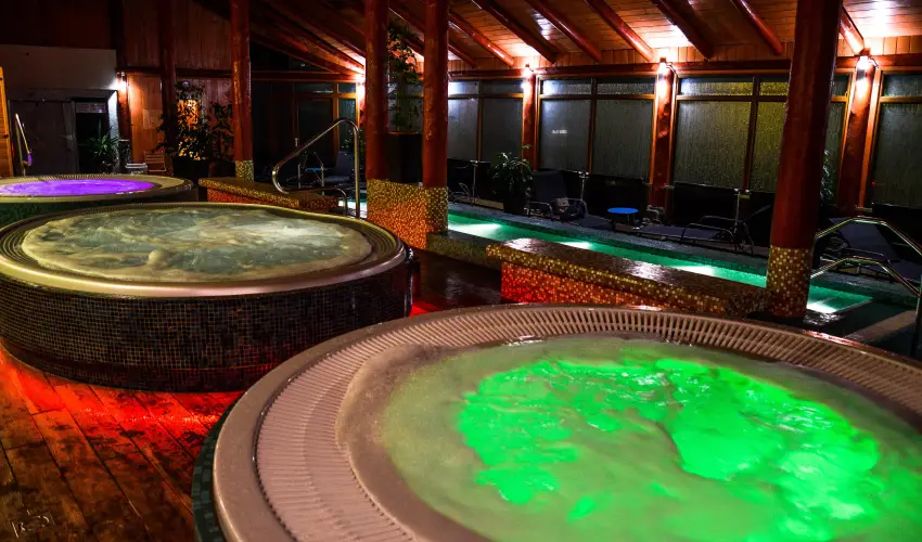 Kkapu Vadszkastly s Hotel & Apartments Nagyhuta - Mjus 1. (min. 2 j)