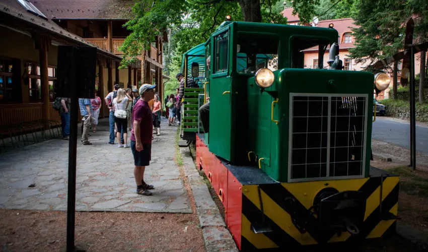 Kkapu Vadszkastly s Hotel & Apartments Nagyhuta - Mjus 1. (min. 2 j)