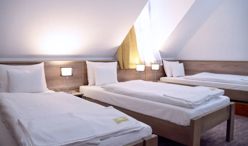 Kkapu Vadszkastly s Hotel & Apartments Nagyhuta - Mjus 1. (min. 2 j)