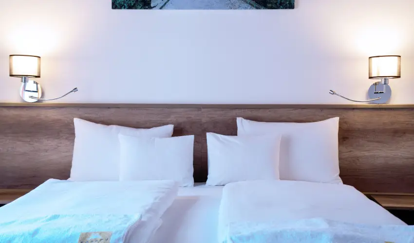 Kkapu Vadszkastly s Hotel & Apartments Nagyhuta - Mjus 1. (min. 2 j)