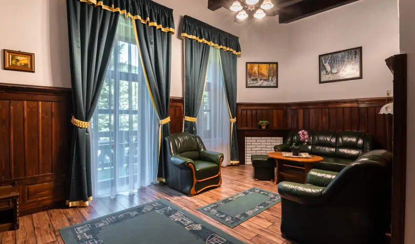 Kkapu Vadszkastly s Hotel & Apartments Nagyhuta - Mjus 1. (min. 2 j)