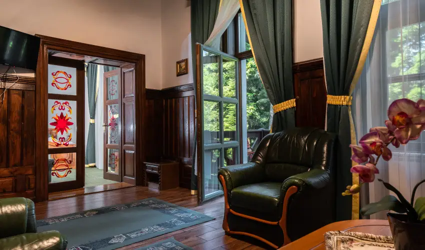 Kkapu Vadszkastly s Hotel & Apartments Nagyhuta - Mjus 1. (min. 2 j)