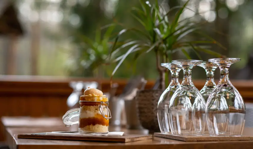 Kkapu Vadszkastly s Hotel & Apartments Nagyhuta - Mjus 1. (min. 2 j)