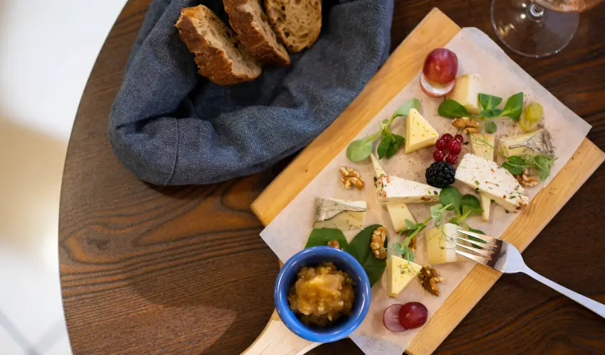 Kkapu Vadszkastly s Hotel & Apartments Nagyhuta - Mjus 1. (min. 2 j)